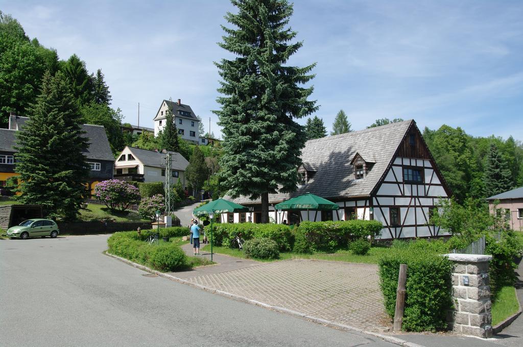 Wirtschaft & Pension Zum Huthaus Шнеберґ Номер фото